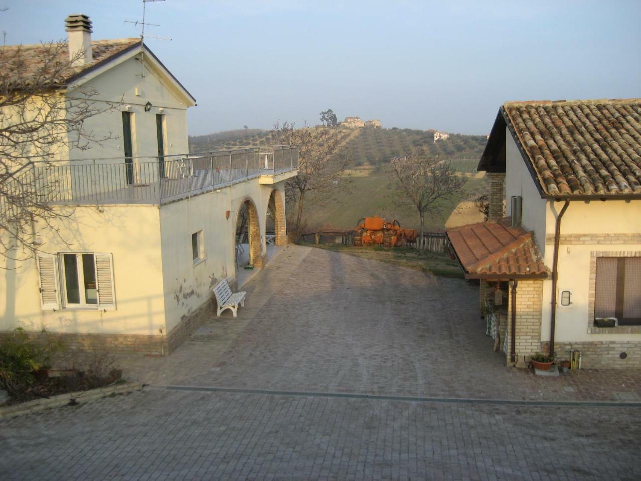 Agriturismo Torre Mannella - La Loggia Citta Sant'Angelo Luaran gambar